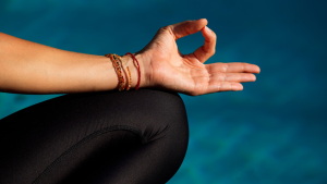 Kubera Mudra for Wealth & Manifestation: How to Practise Kubera Mudra Correctly